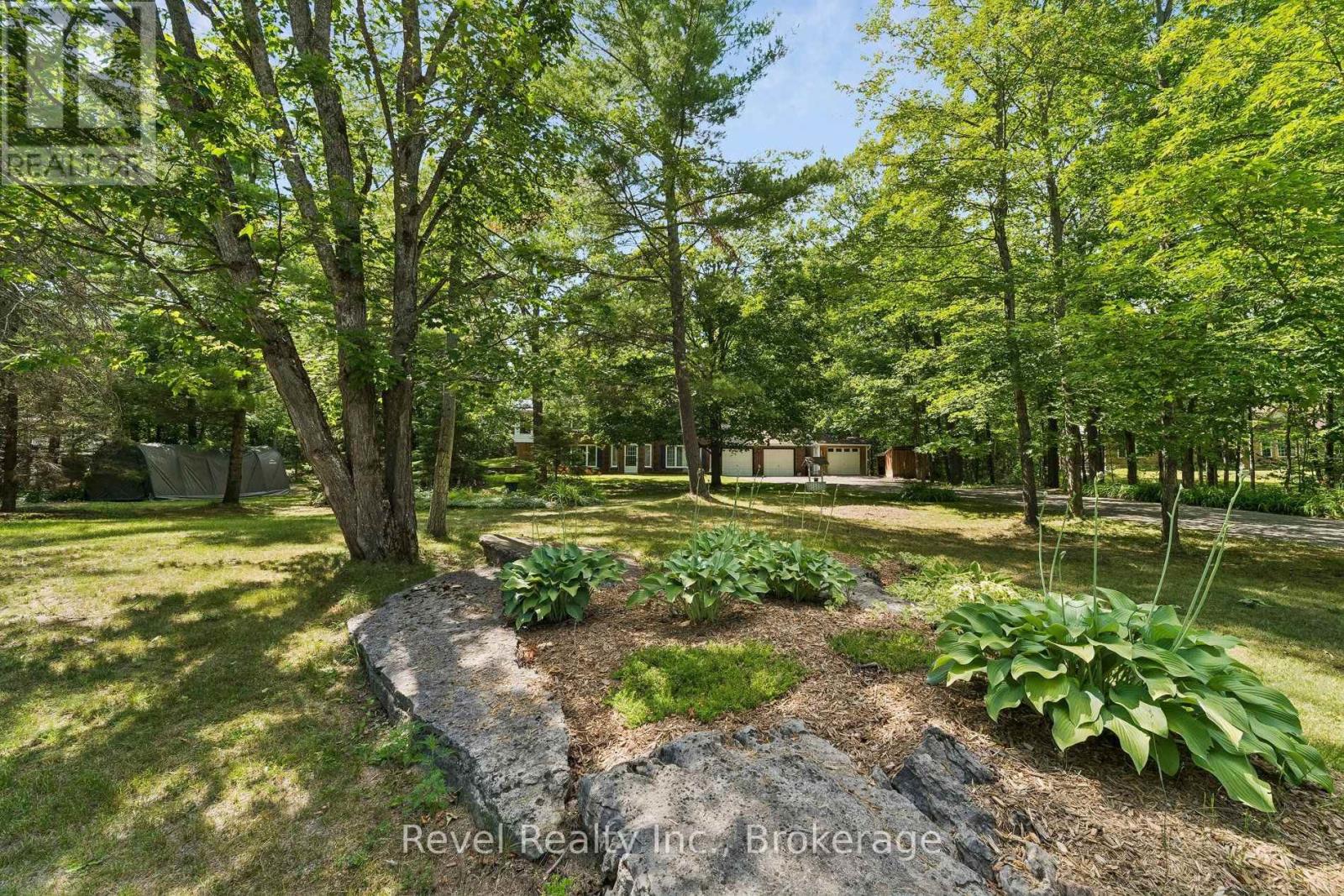 18 BESSIE AVENUE S - 5