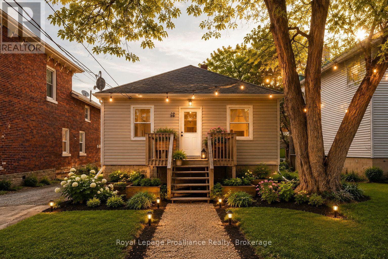 38 OAK STREET - 2