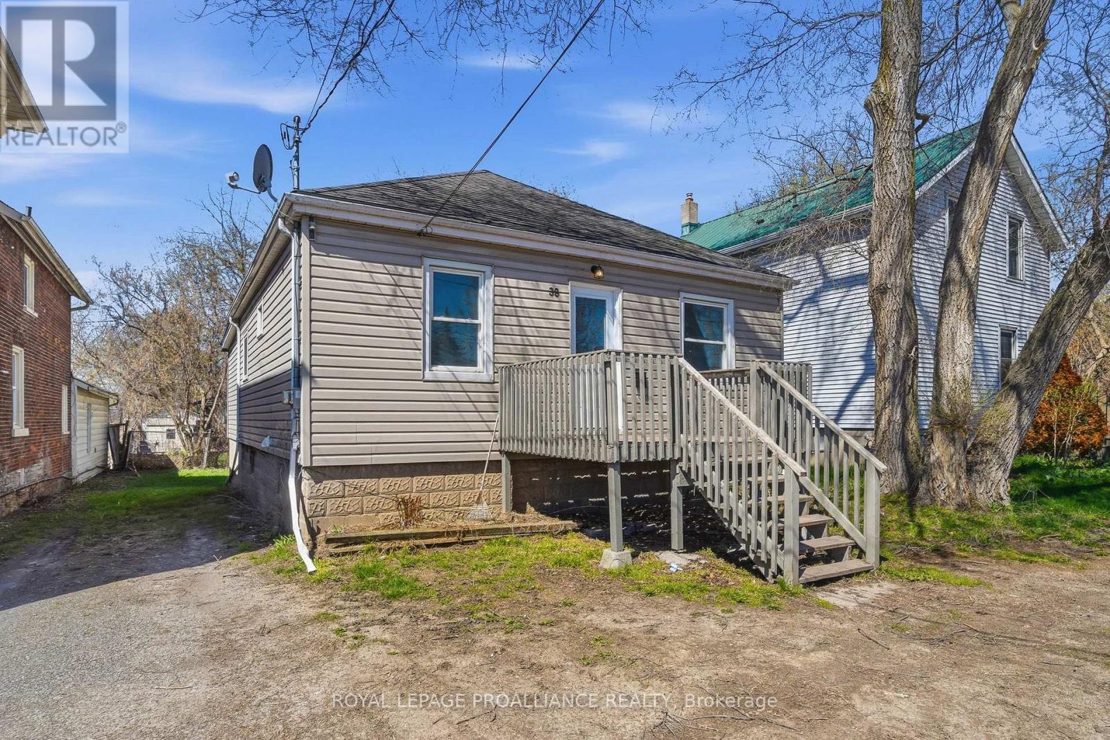 38 OAK STREET - 3