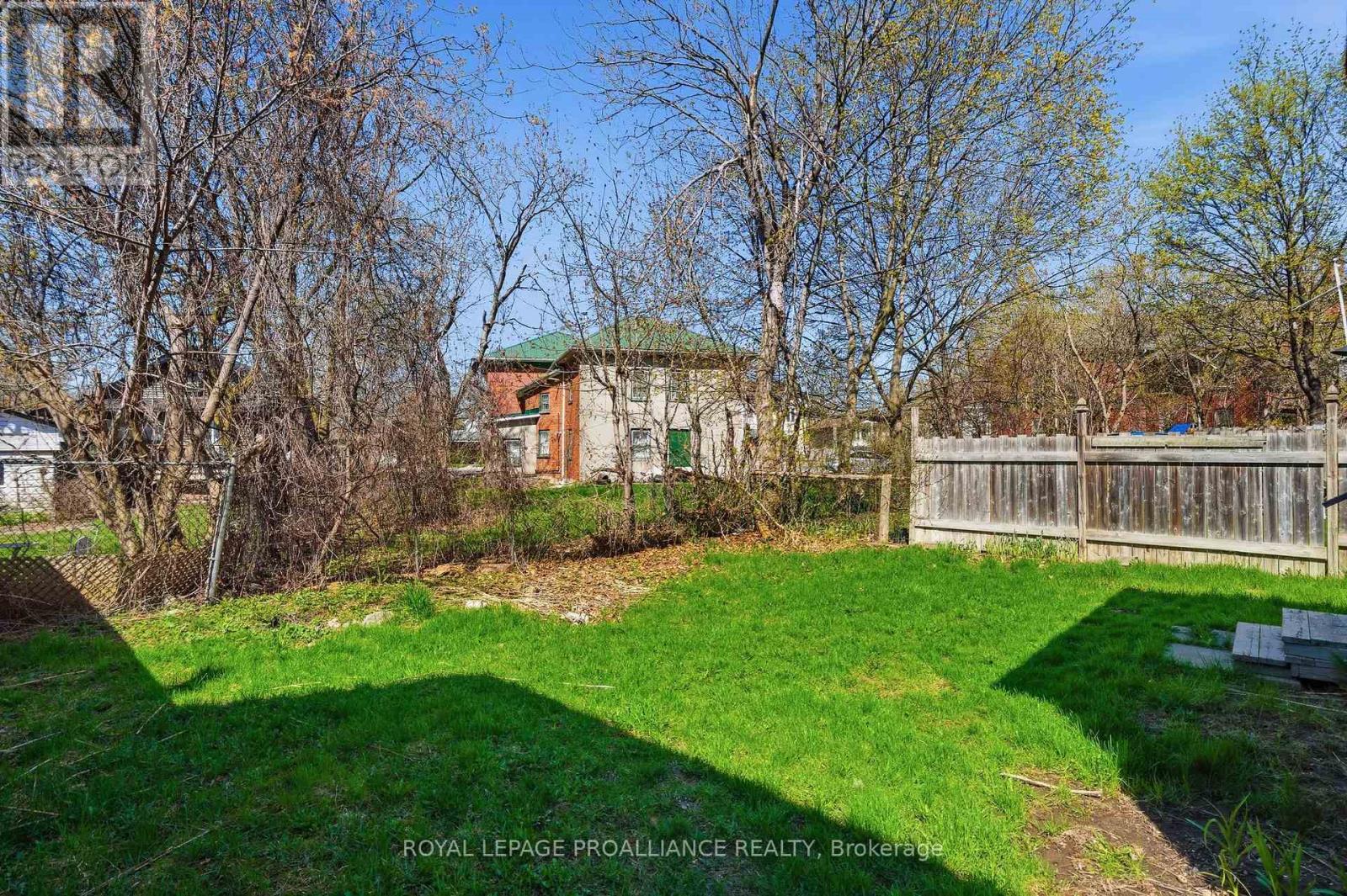 38 OAK STREET - 36