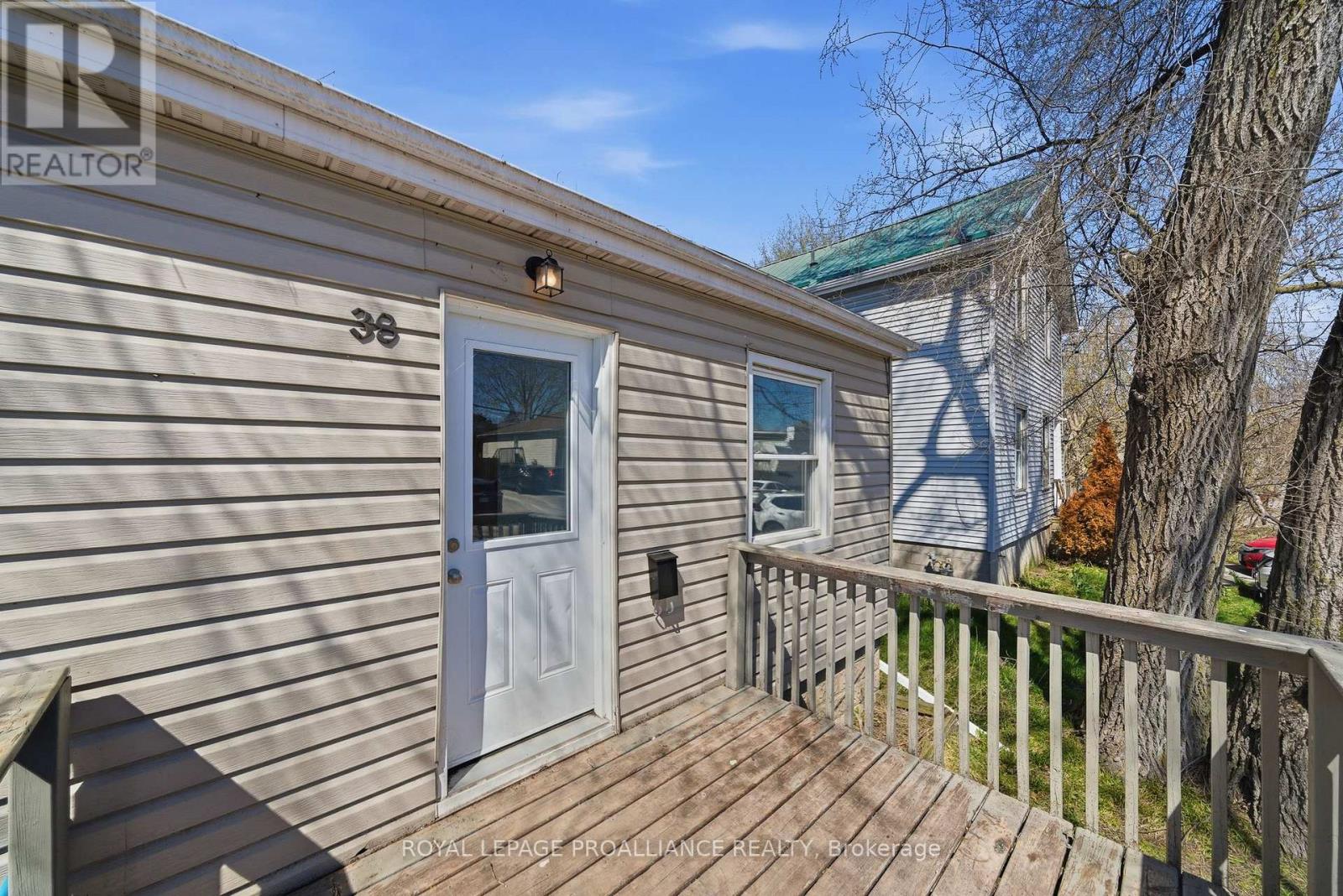 38 OAK STREET - 5