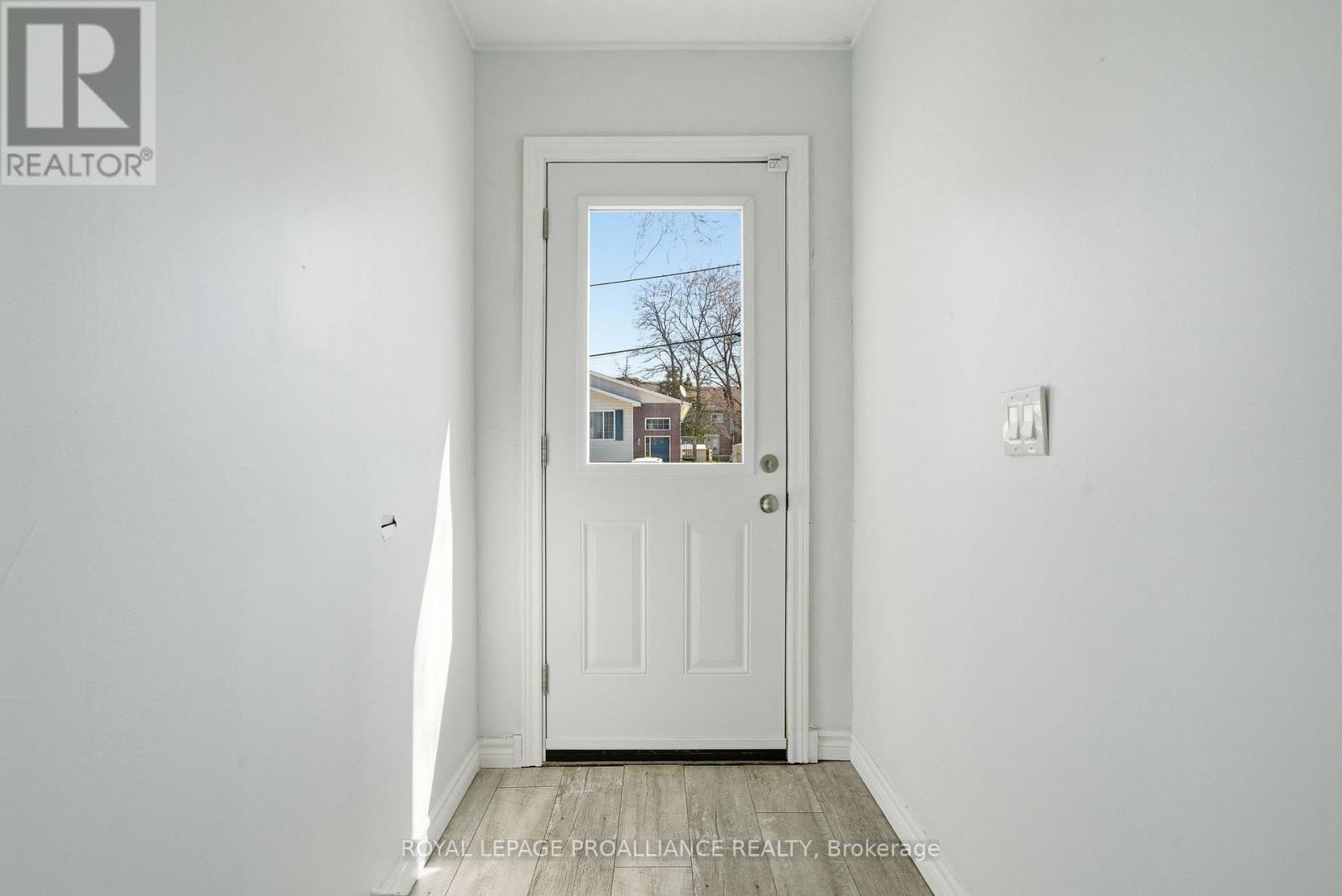 38 OAK STREET - 7