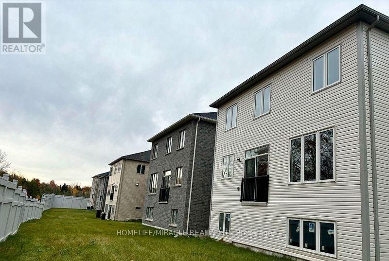 488 BLACK CHERRY CRESCENT - 31