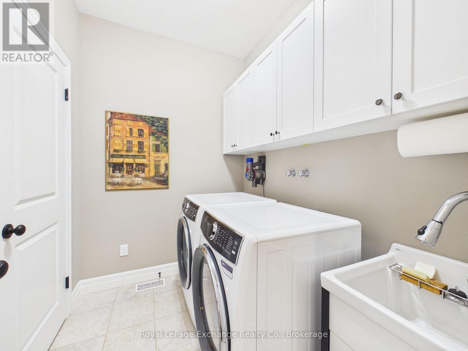 229 WIECK BOULEVARD - 14