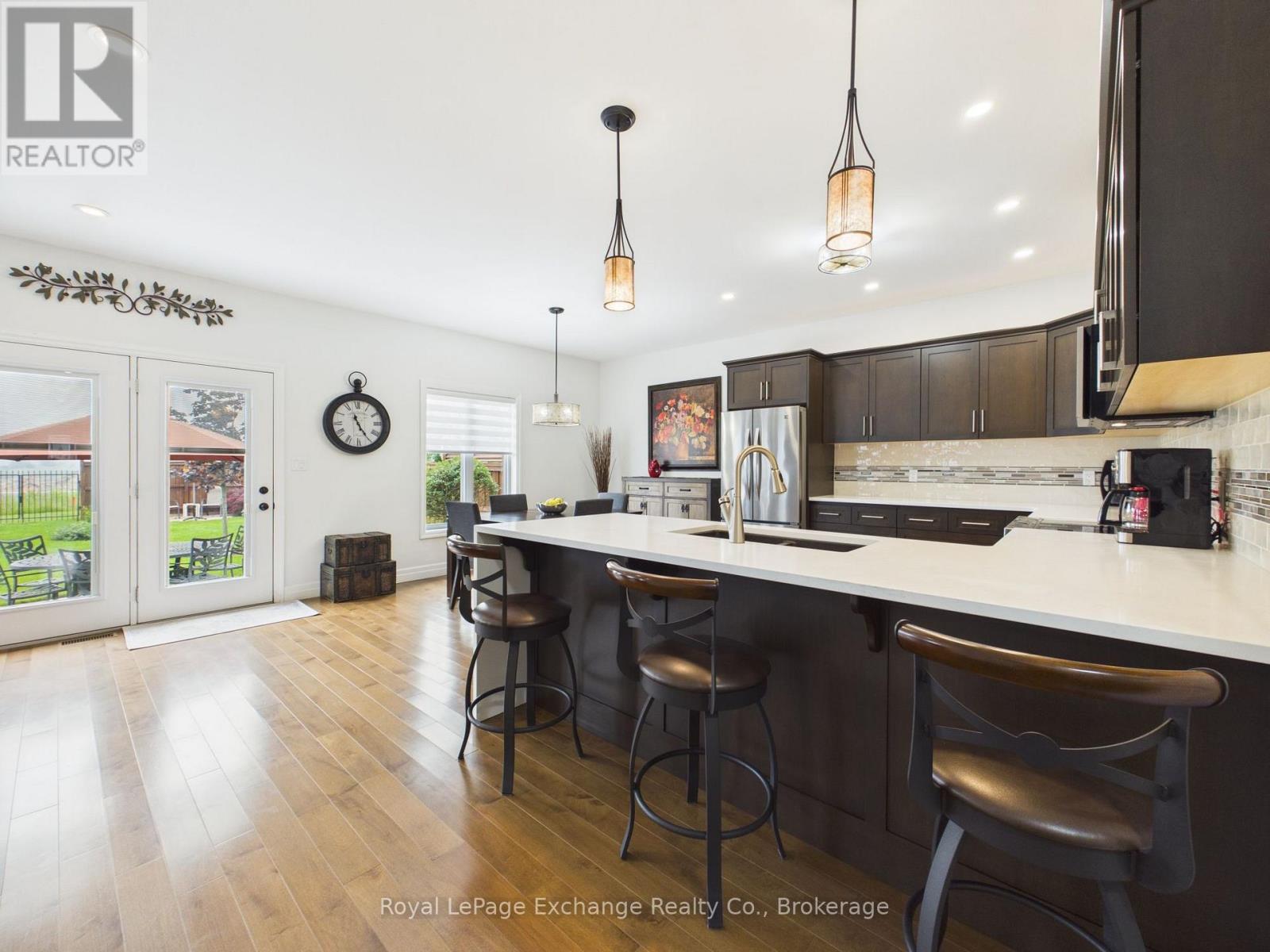 229 WIECK BOULEVARD - 3