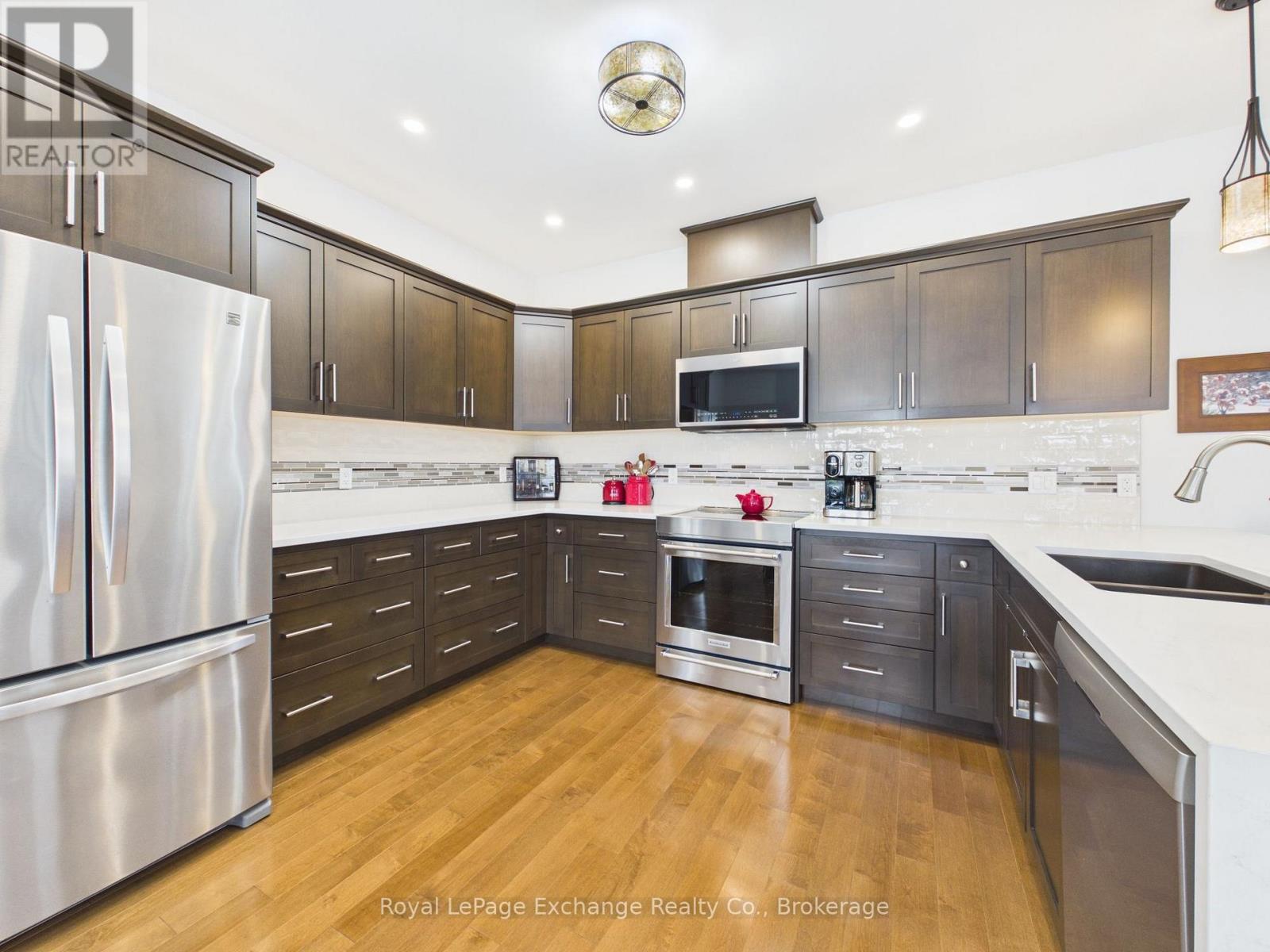 229 WIECK BOULEVARD - 5