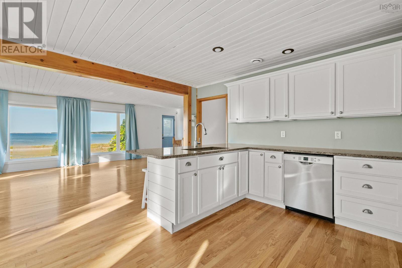 2160 East Petpeswick Road - 16