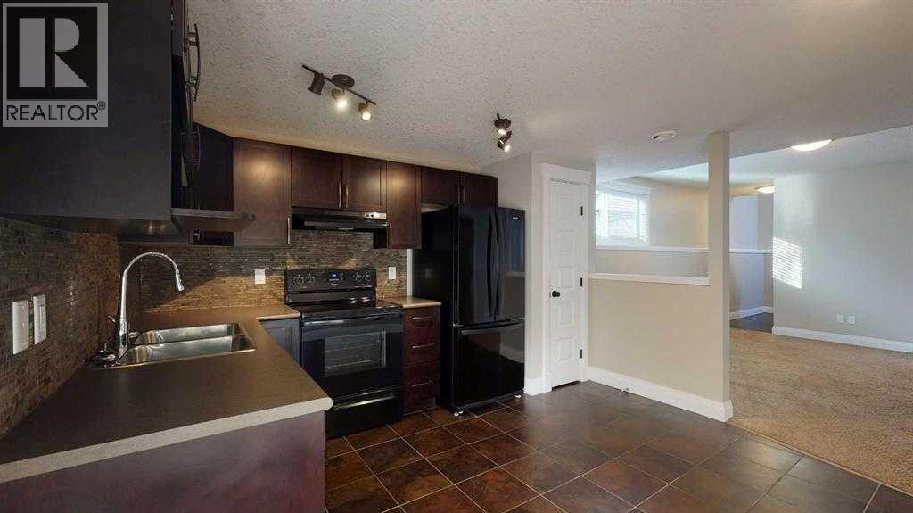 A & B, 9302 100 Avenue - 17