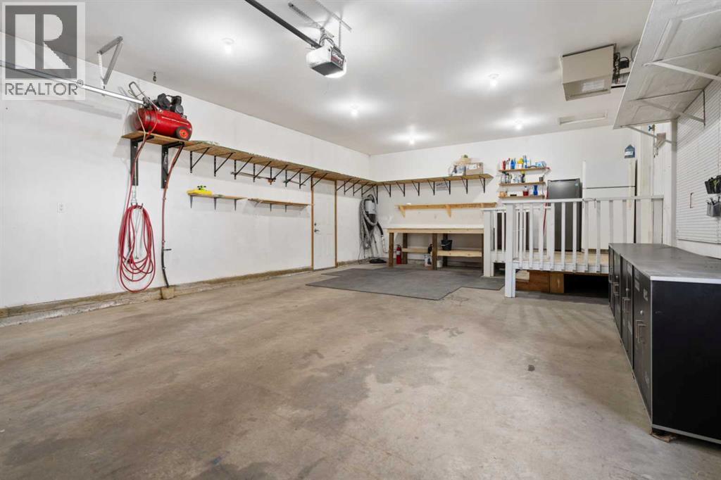 7601 41 Avenue - 41