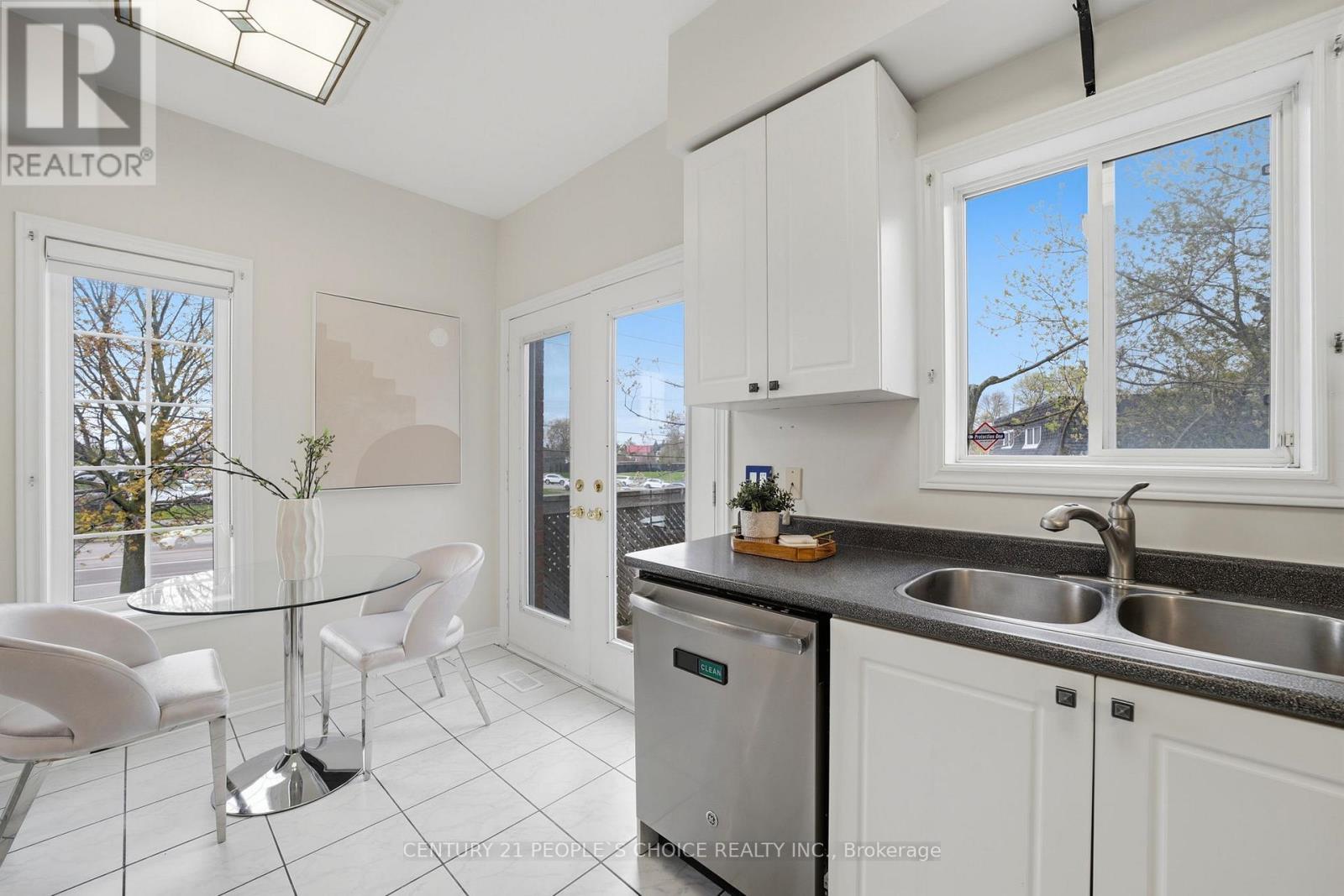 #1 1330 ALTONA ROAD - 12