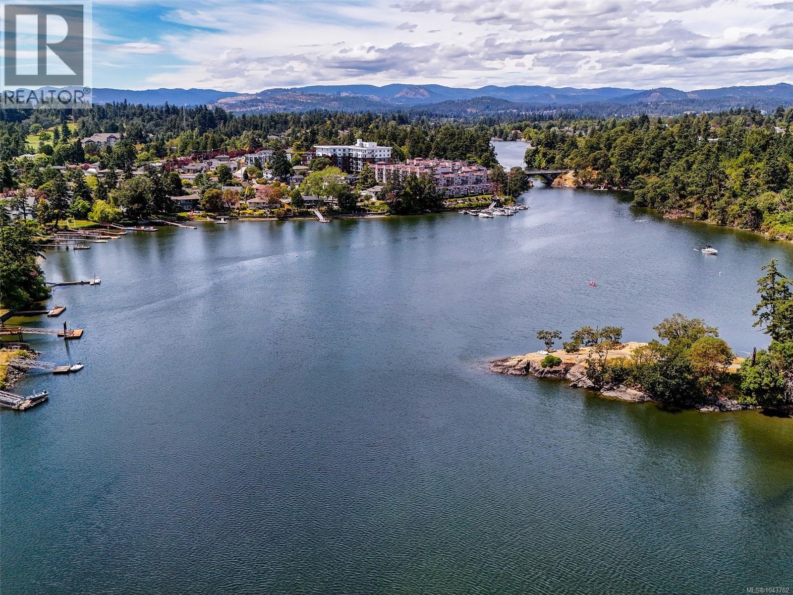 #410 69 Gorge Rd W - 23