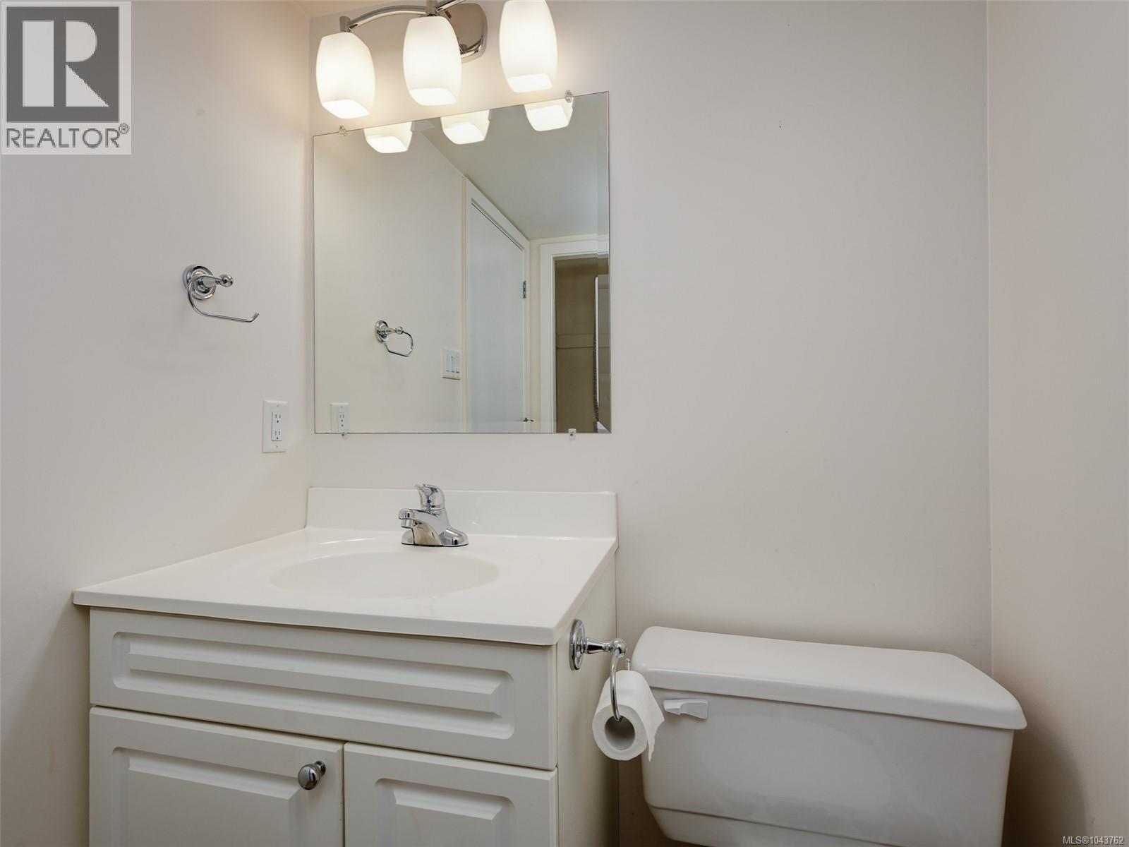 410 69 Gorge Road West, Saanich