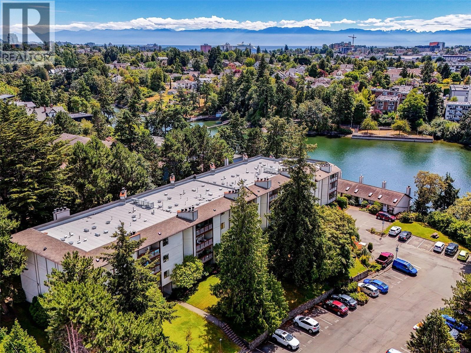 #410 69 Gorge Rd W - 1