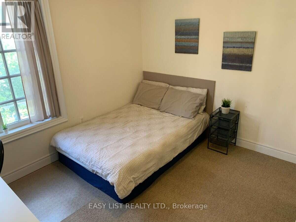 28 UPPER DUKE CRESCENT - 10