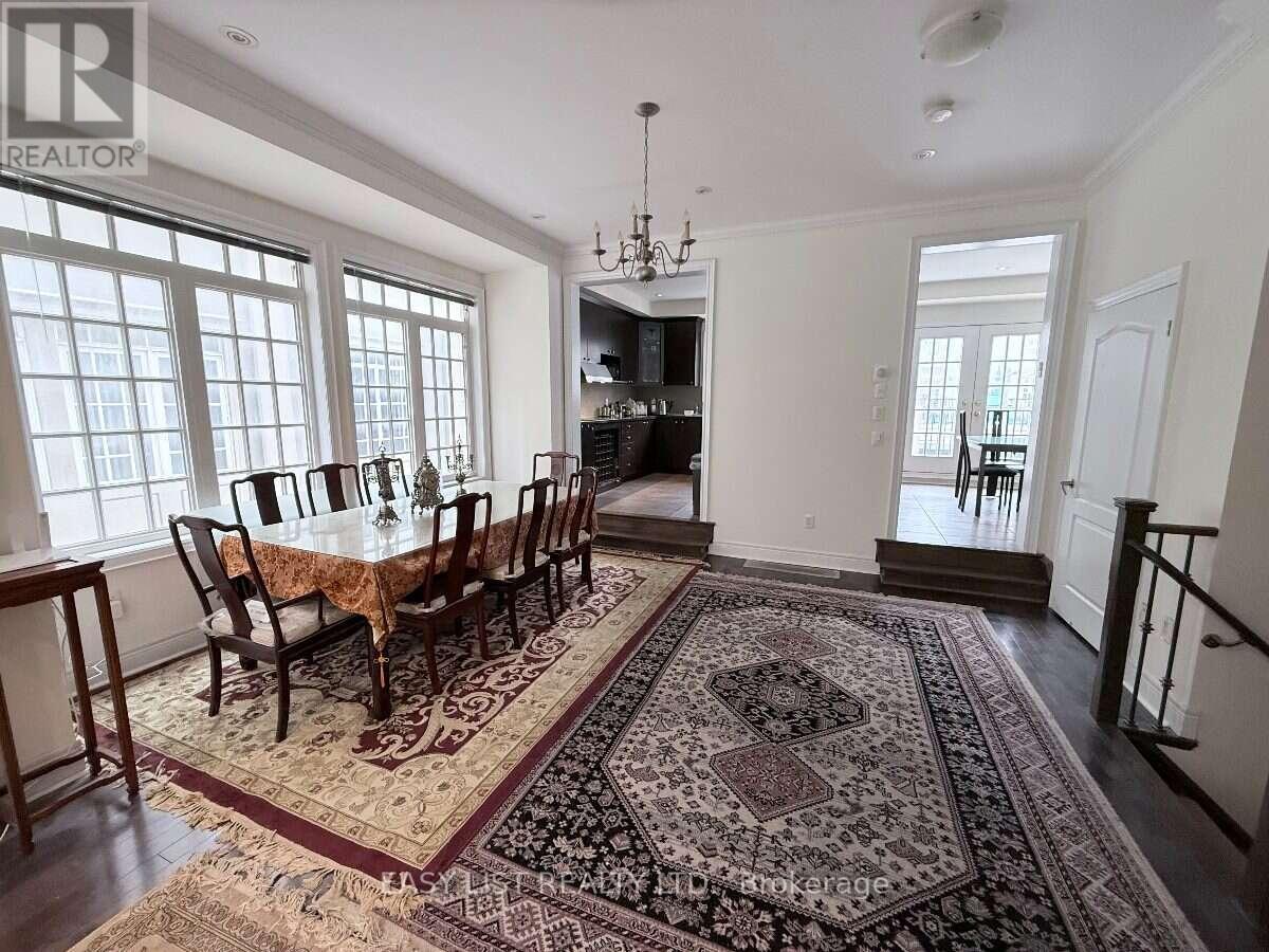 28 UPPER DUKE CRESCENT - 6