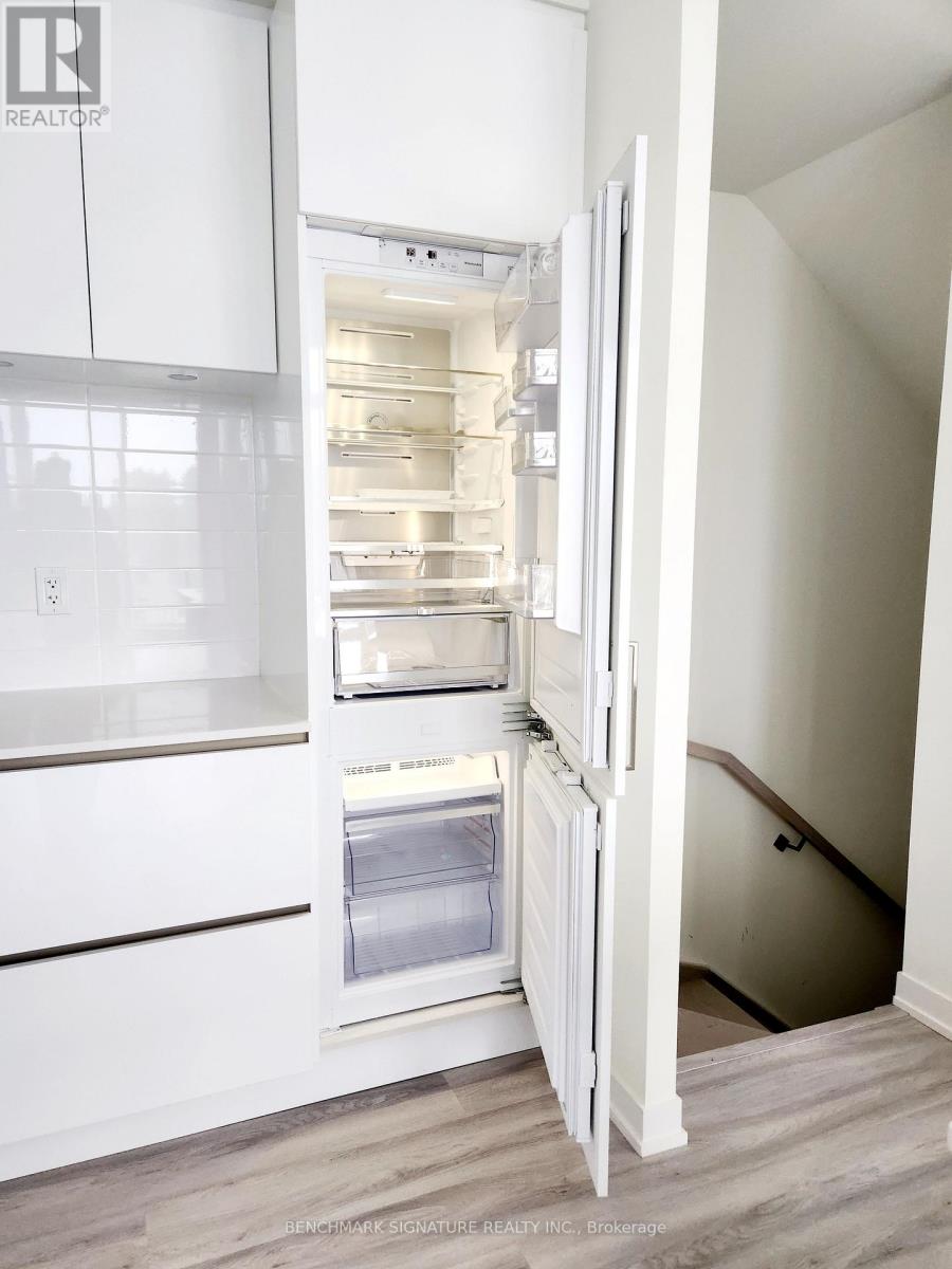 #113 10 STECKLEY HOUSE LANE E - 11