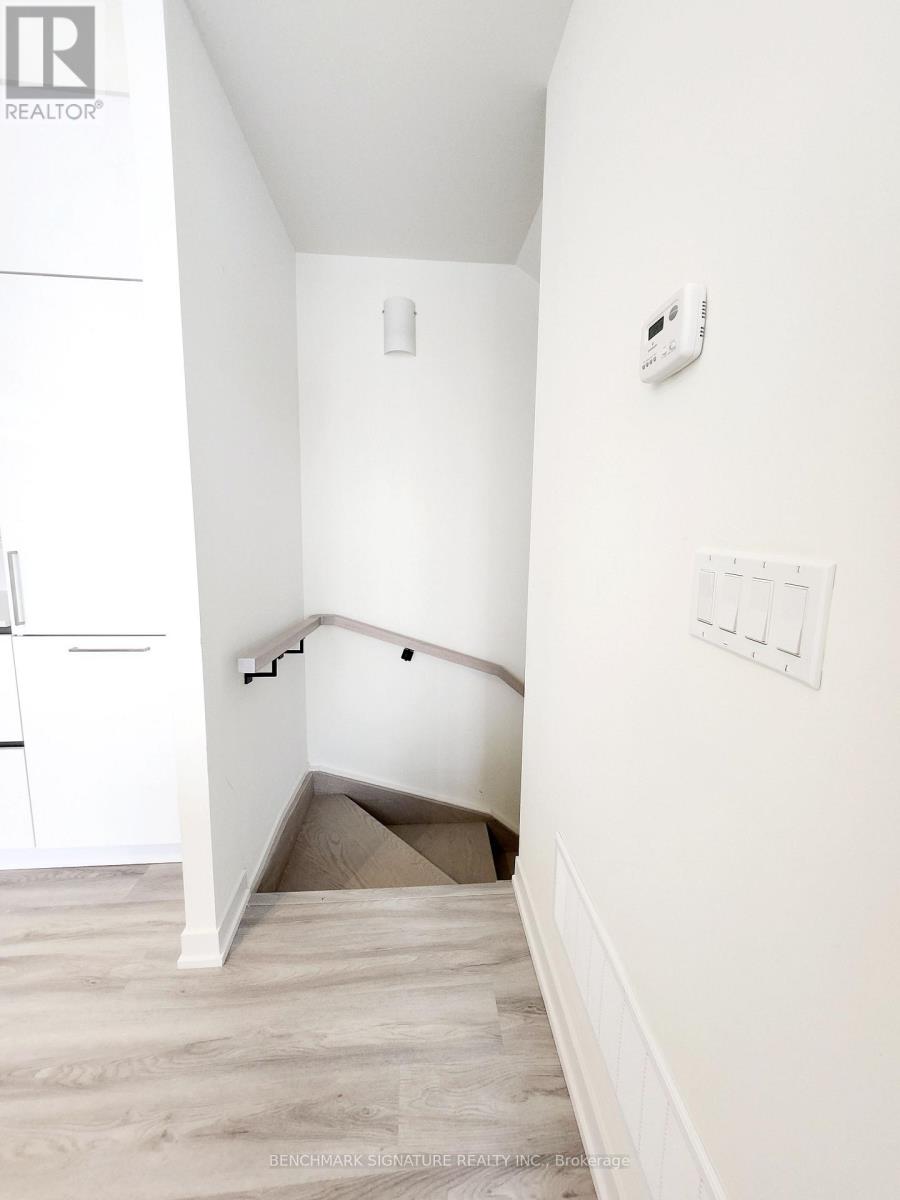 #113 10 STECKLEY HOUSE LANE E - 12