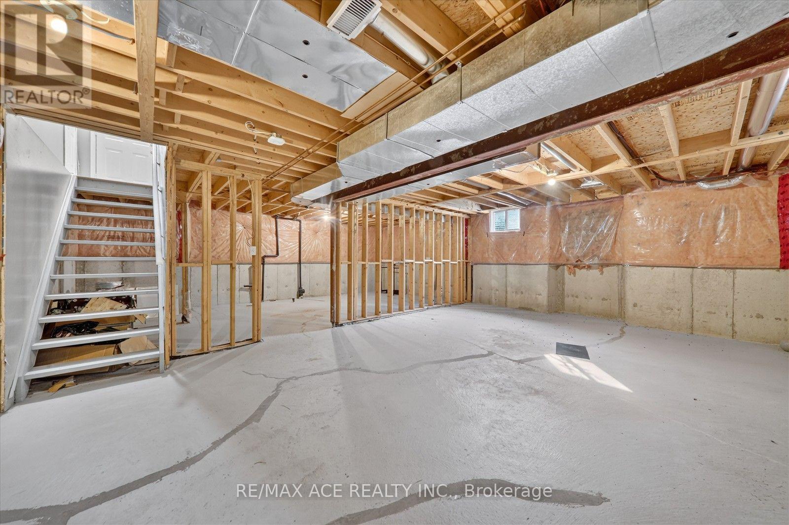 24 ZIMMER STREET - Image 37