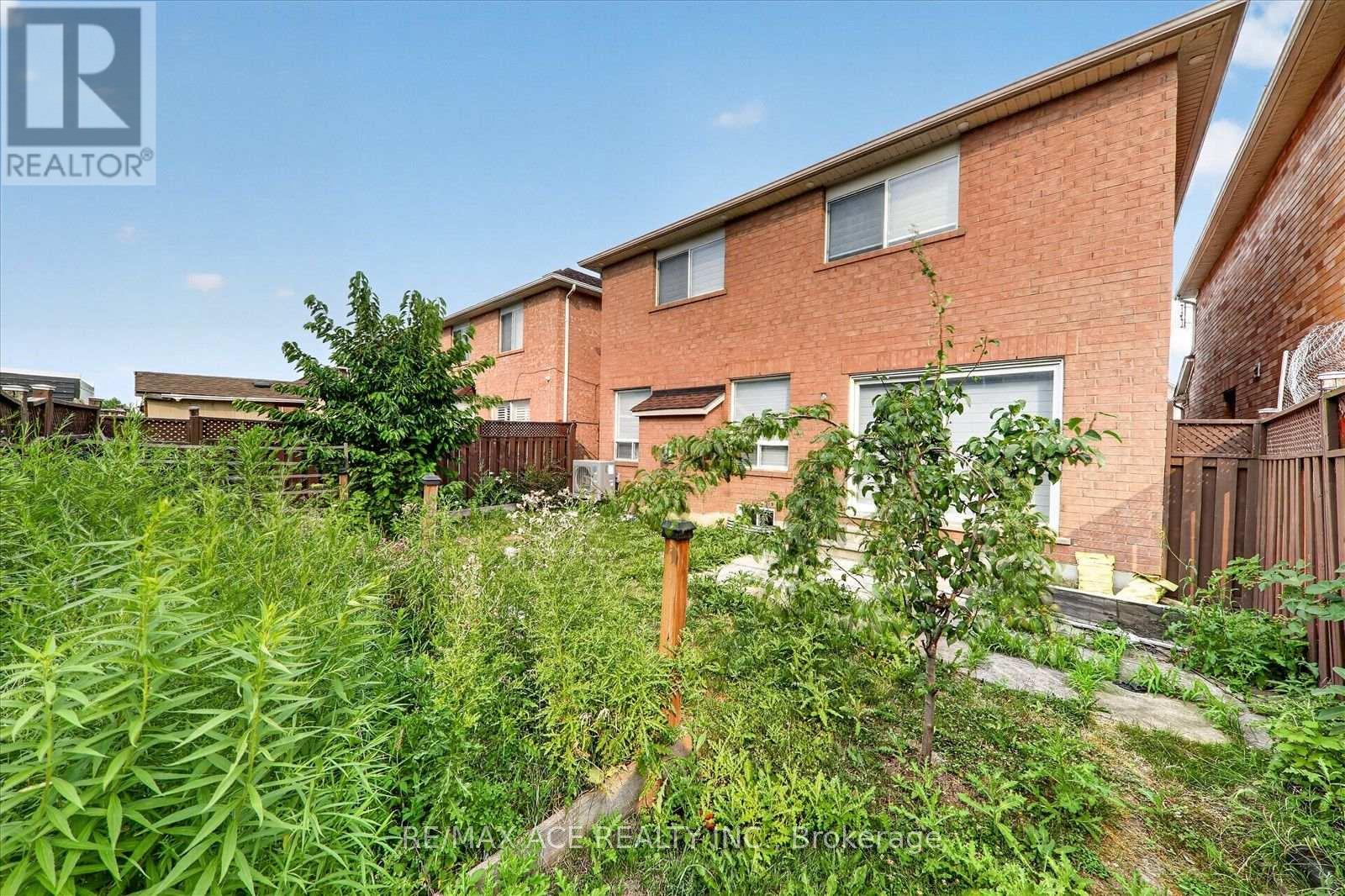 24 ZIMMER STREET - 41