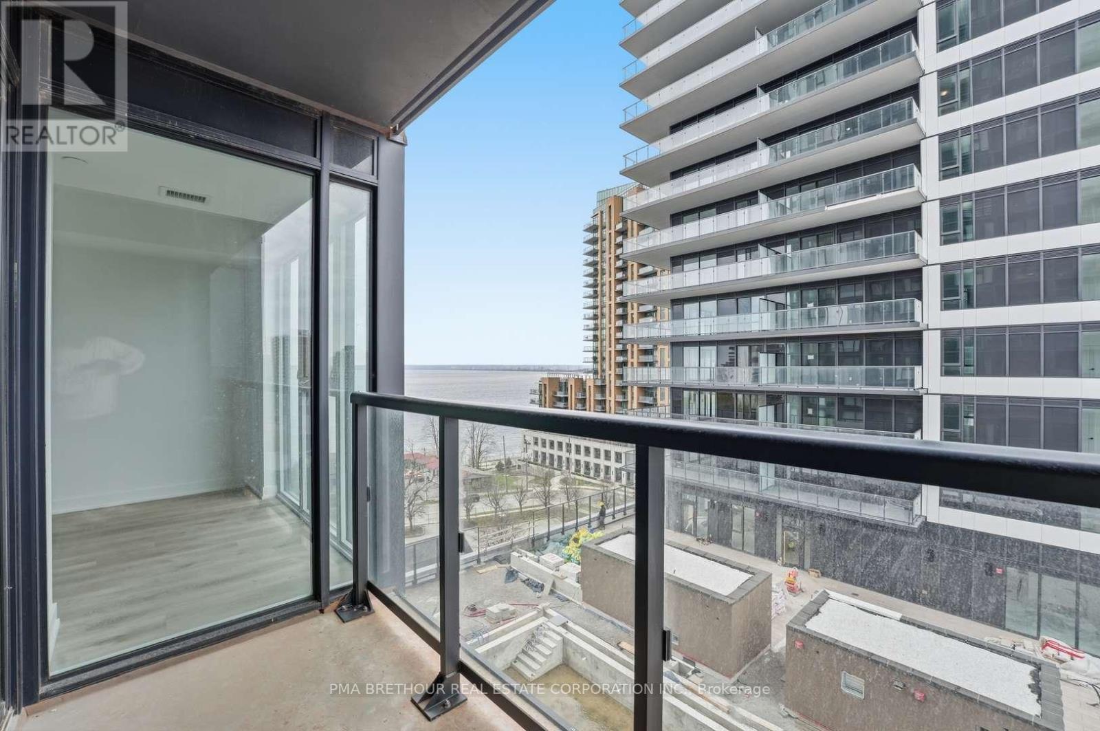 #909 370 MARTHA STREET - Image 11