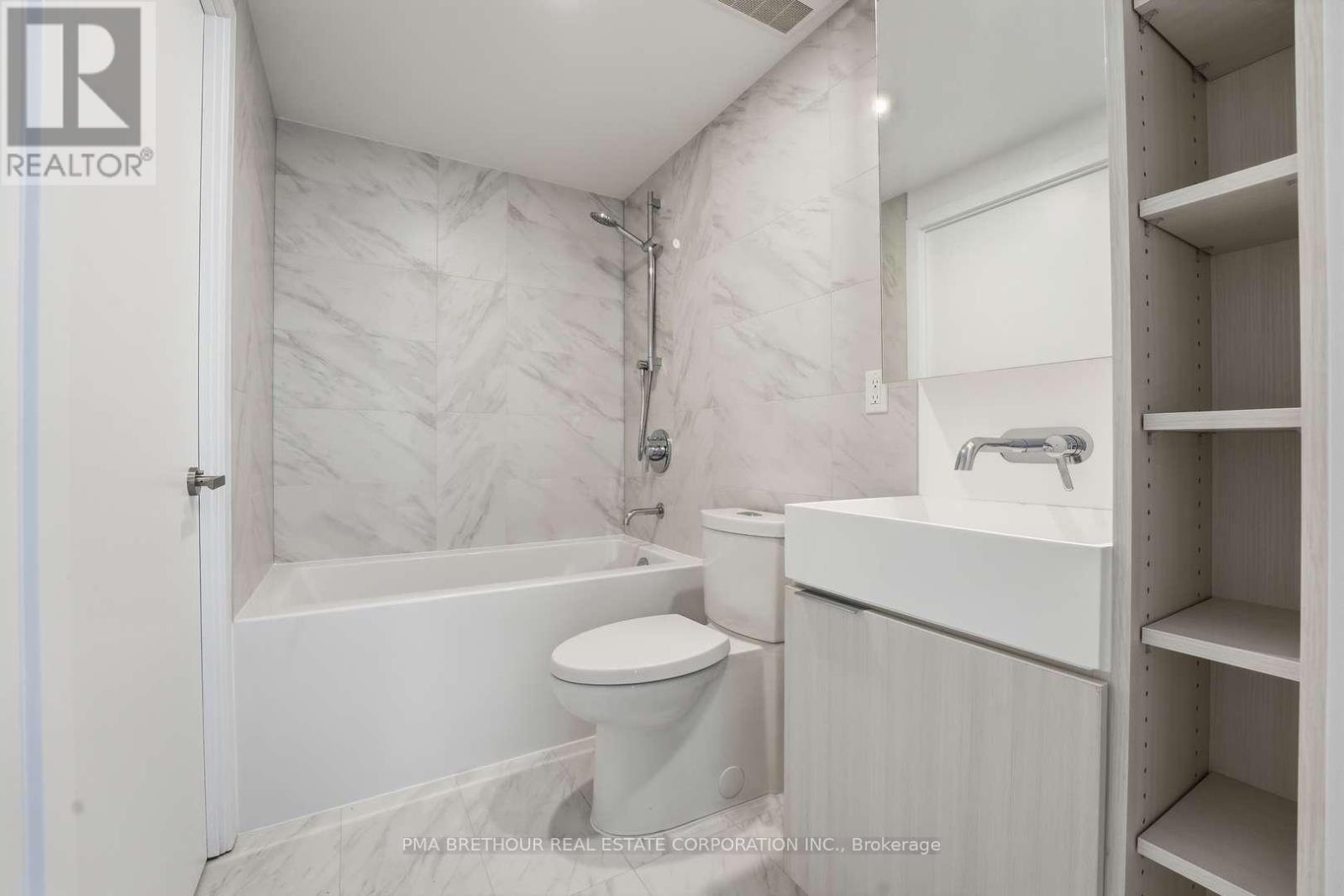 #909 370 MARTHA STREET - Image 9