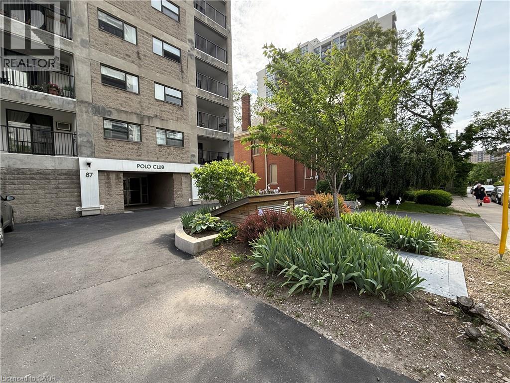 #204 87 DUKE Street - 2