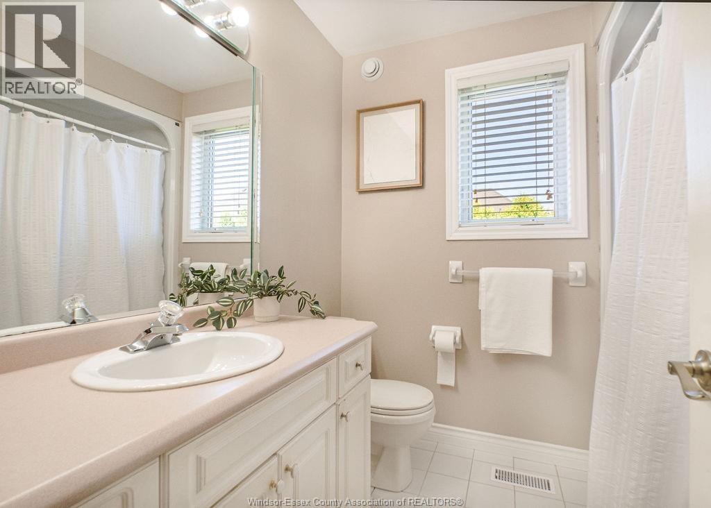 128 Pheasant Run DRIVE - 22