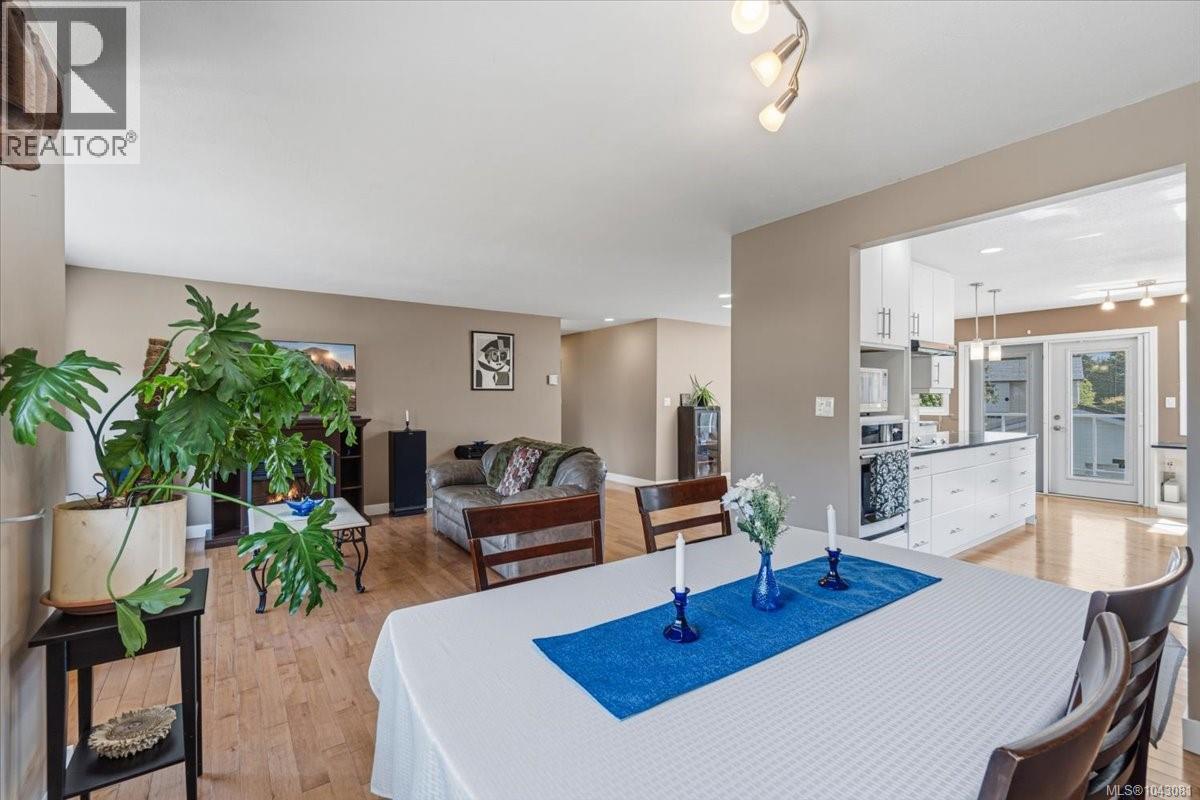 2712 Labieux Rd - 9