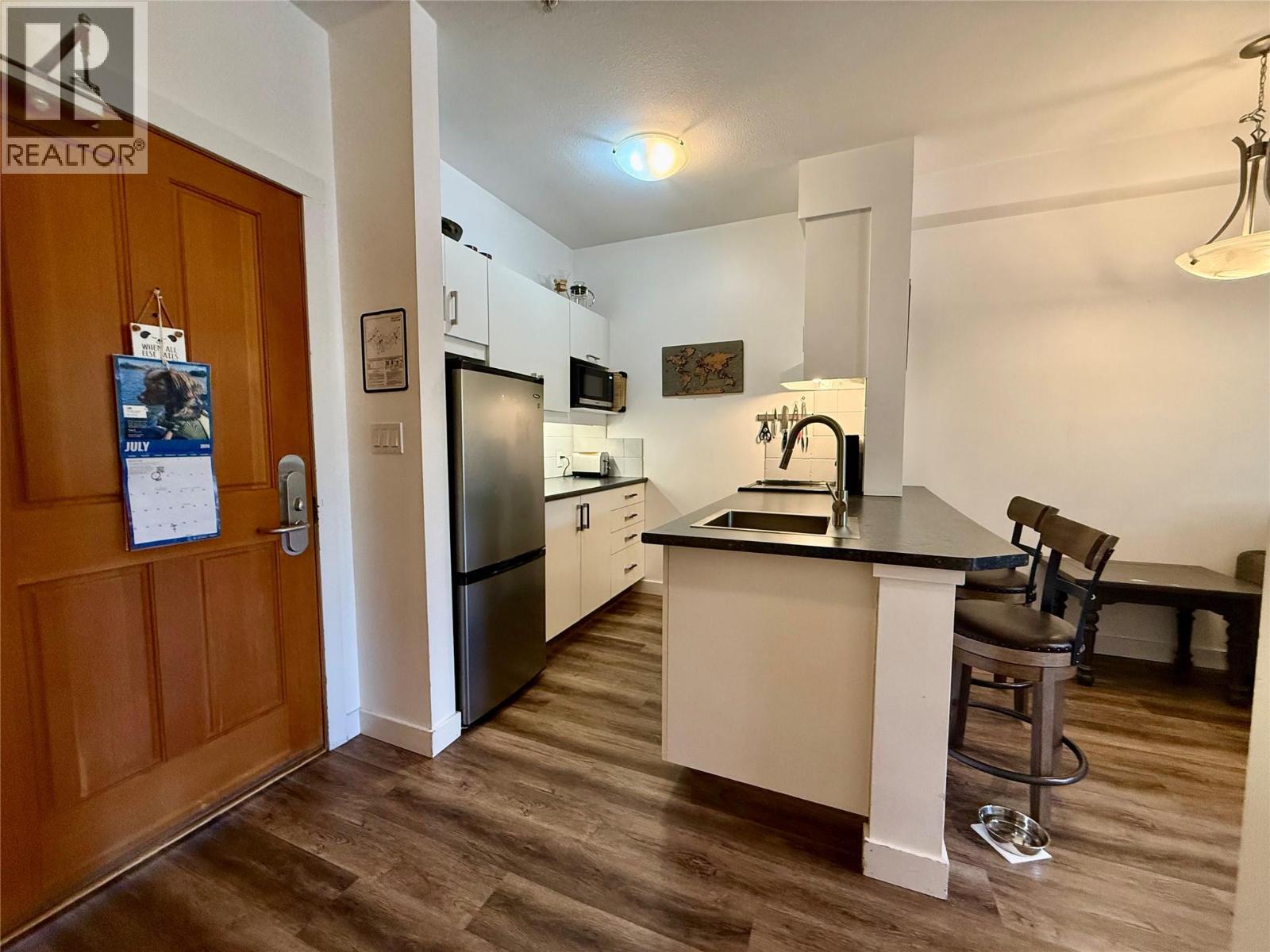 #214 2080 Summit Drive - 5