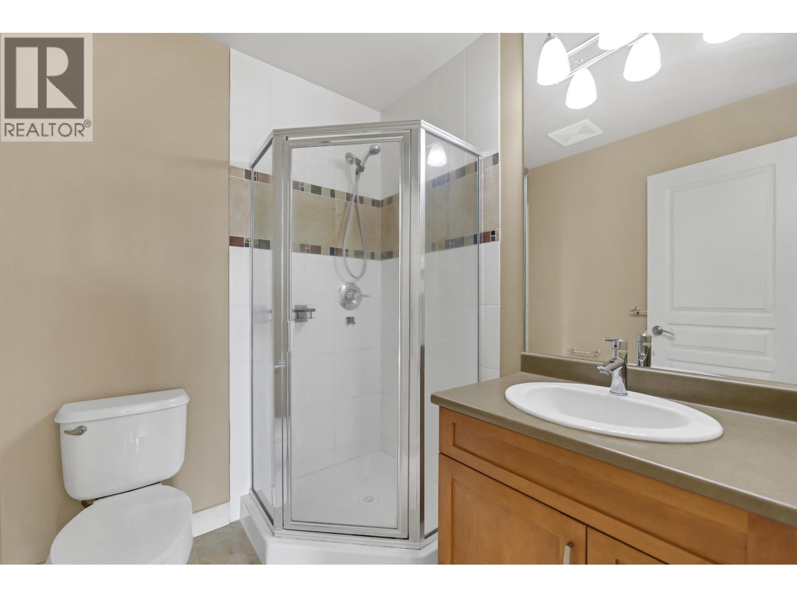 318 1336 MAIN STREET, Squamish