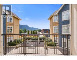 318 1336 Main Street, Squamish, BC V8B0R2 Photo 16