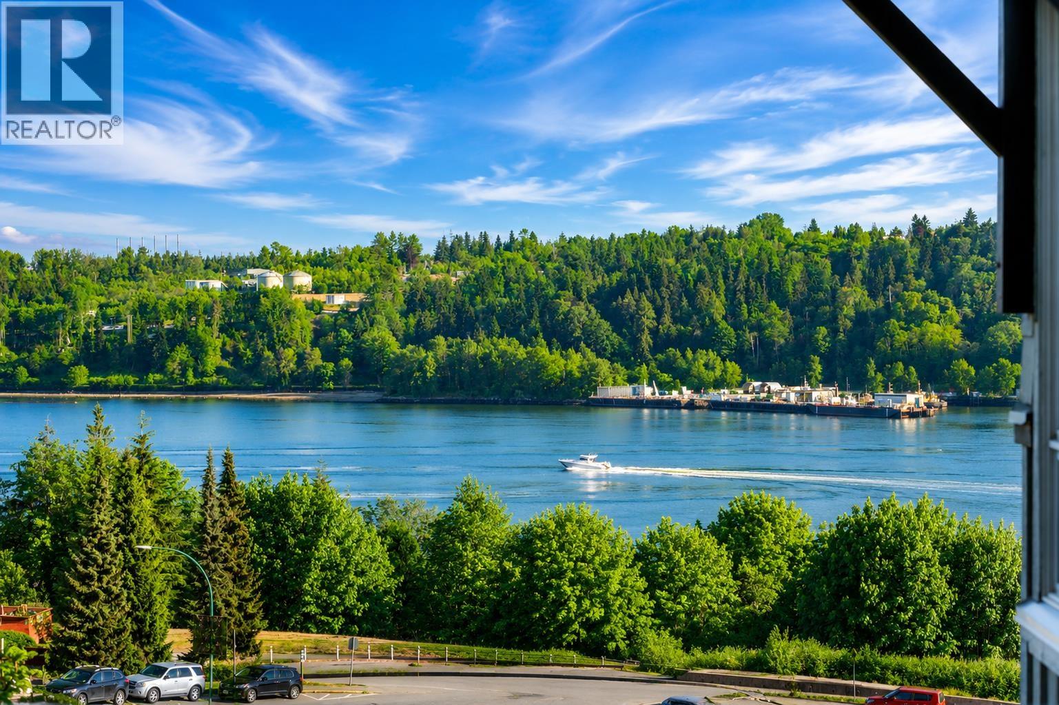 317 530 RAVEN WOODS DRIVE, North Vancouver