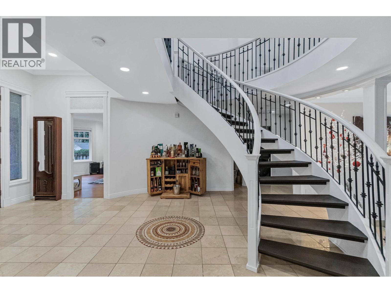 1219 ARBORLYNN DRIVE, North Vancouver