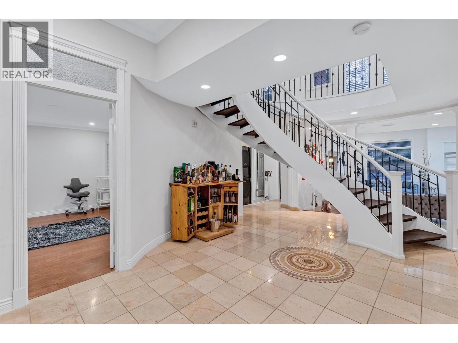 1219 ARBORLYNN DRIVE, North Vancouver