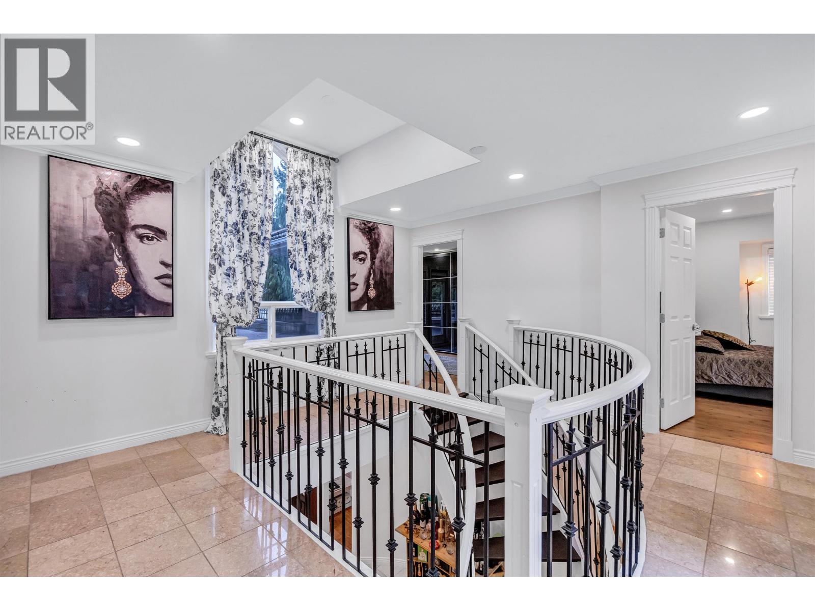 1219 ARBORLYNN DRIVE, North Vancouver