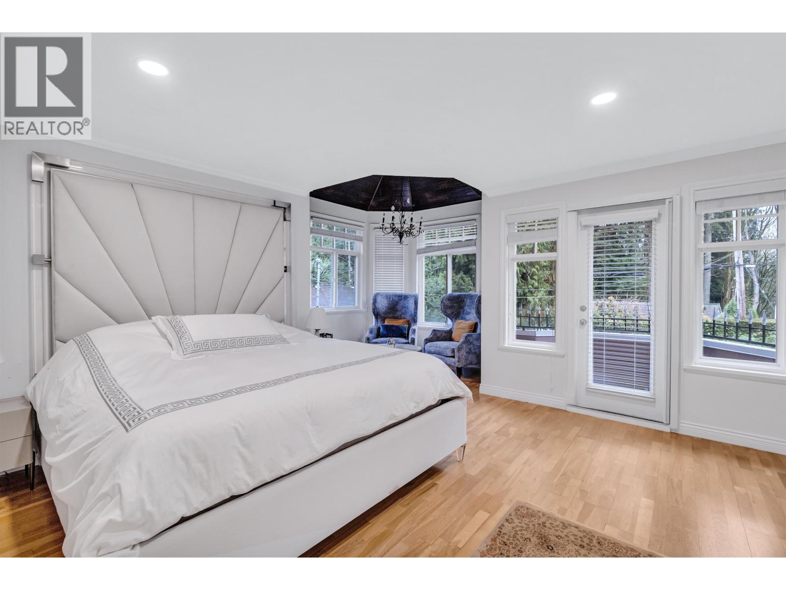 1219 ARBORLYNN DRIVE, North Vancouver