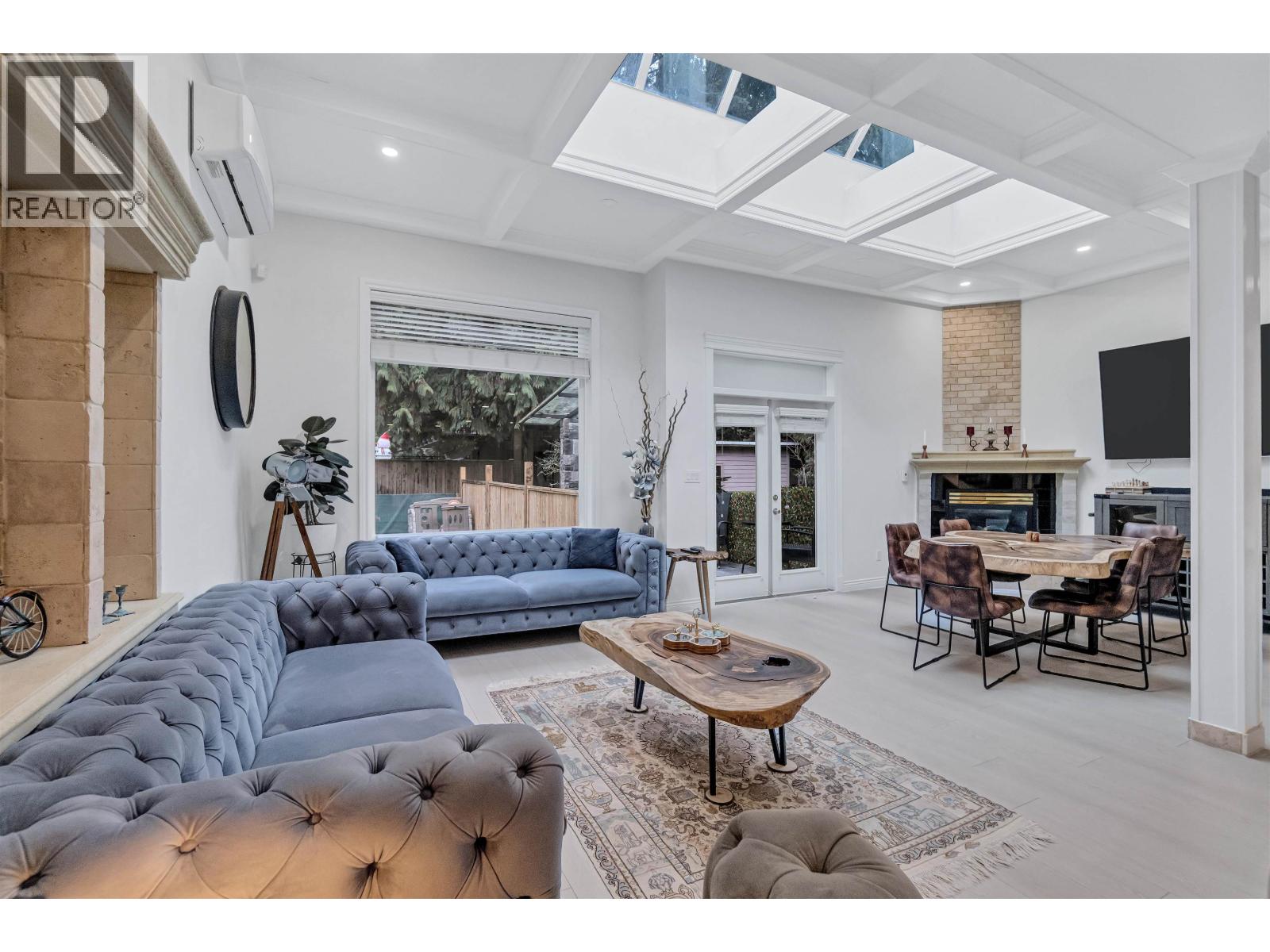 1219 ARBORLYNN DRIVE, North Vancouver