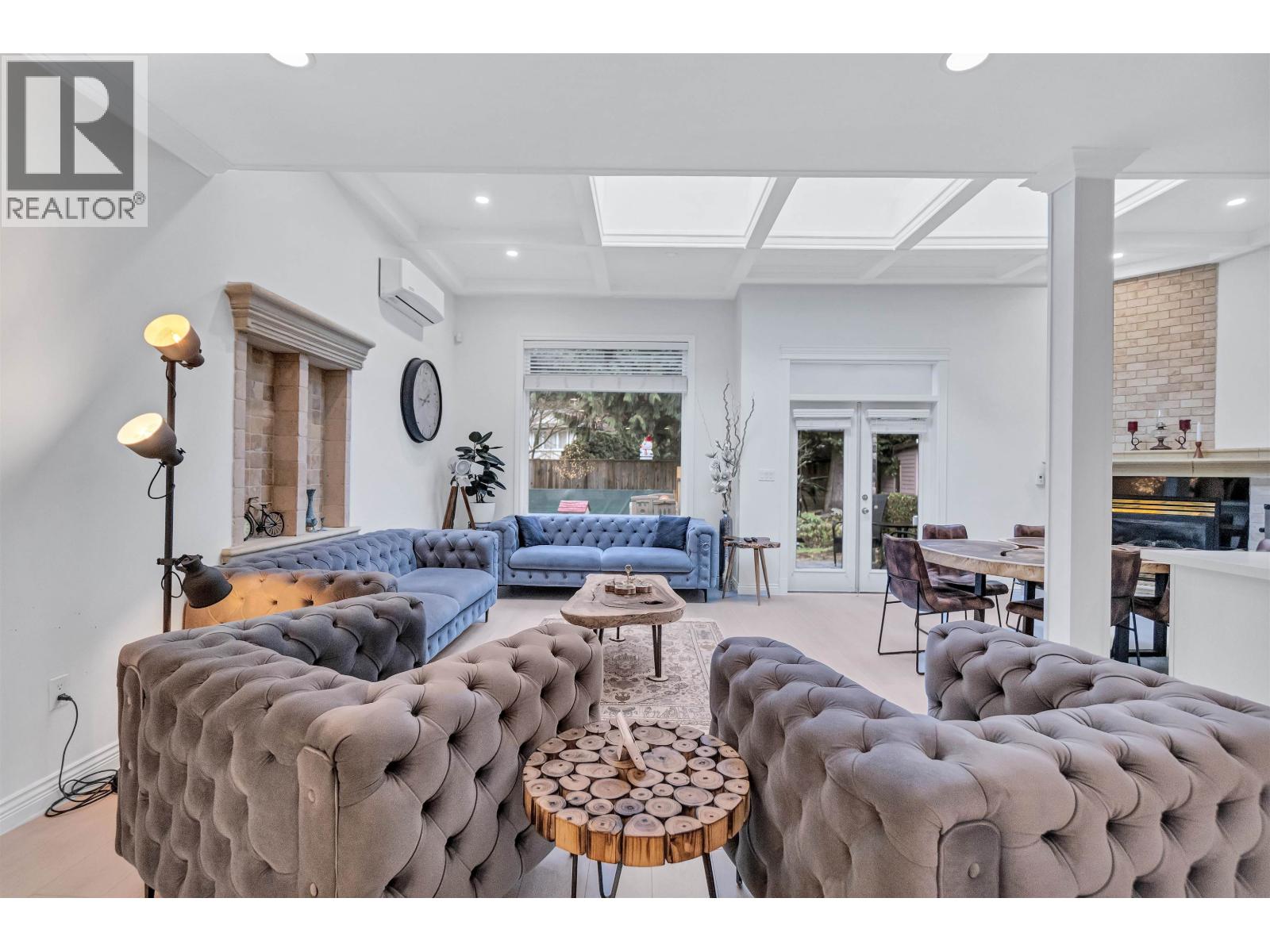 1219 ARBORLYNN DRIVE, North Vancouver