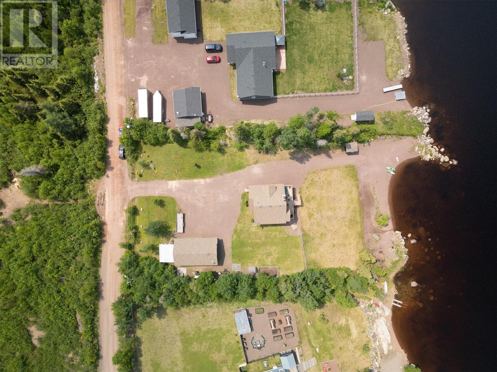 4 Riverbank Road - Image 33