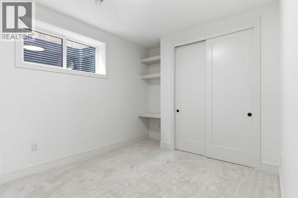 209 Windermere Road SW - 45