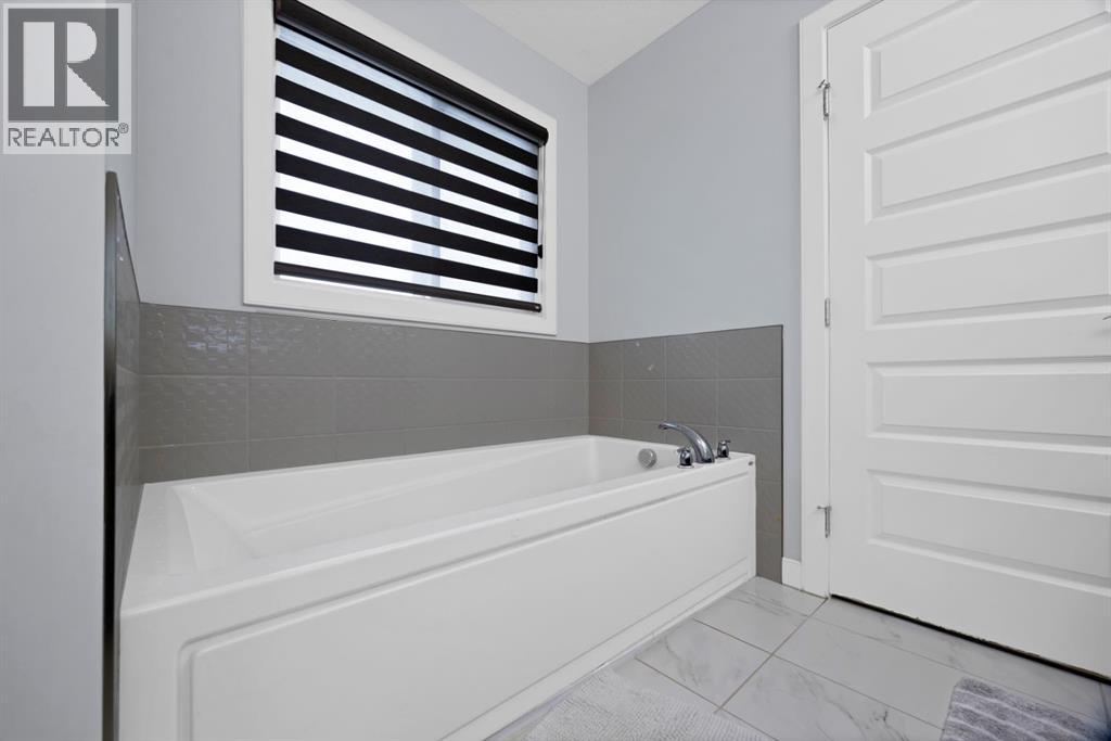 76 Red Embers Square NE - 24