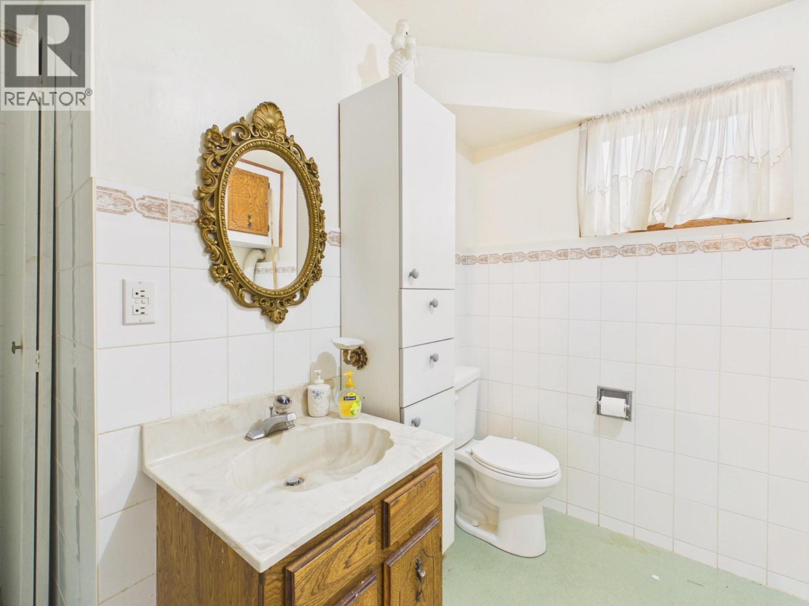 10 Spruce Court - 38