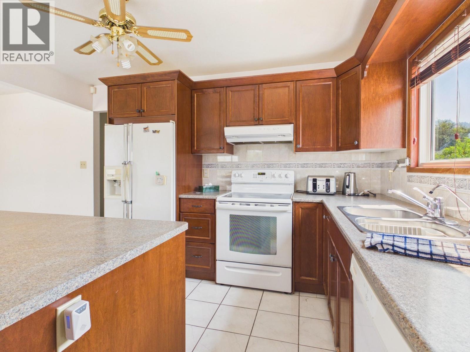 10 Spruce Court - 20