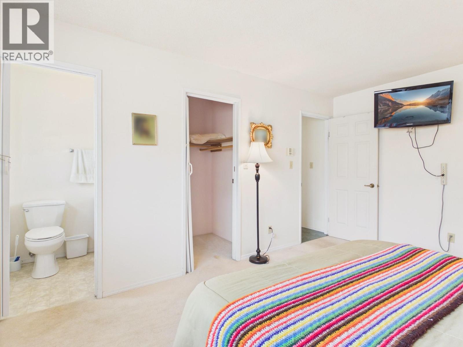 10 Spruce Court - 7