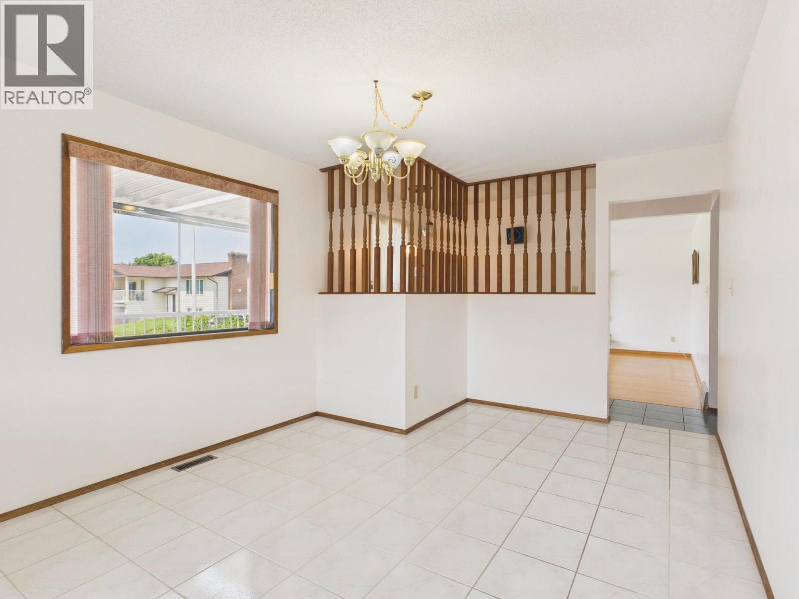 10 Spruce Court - 17