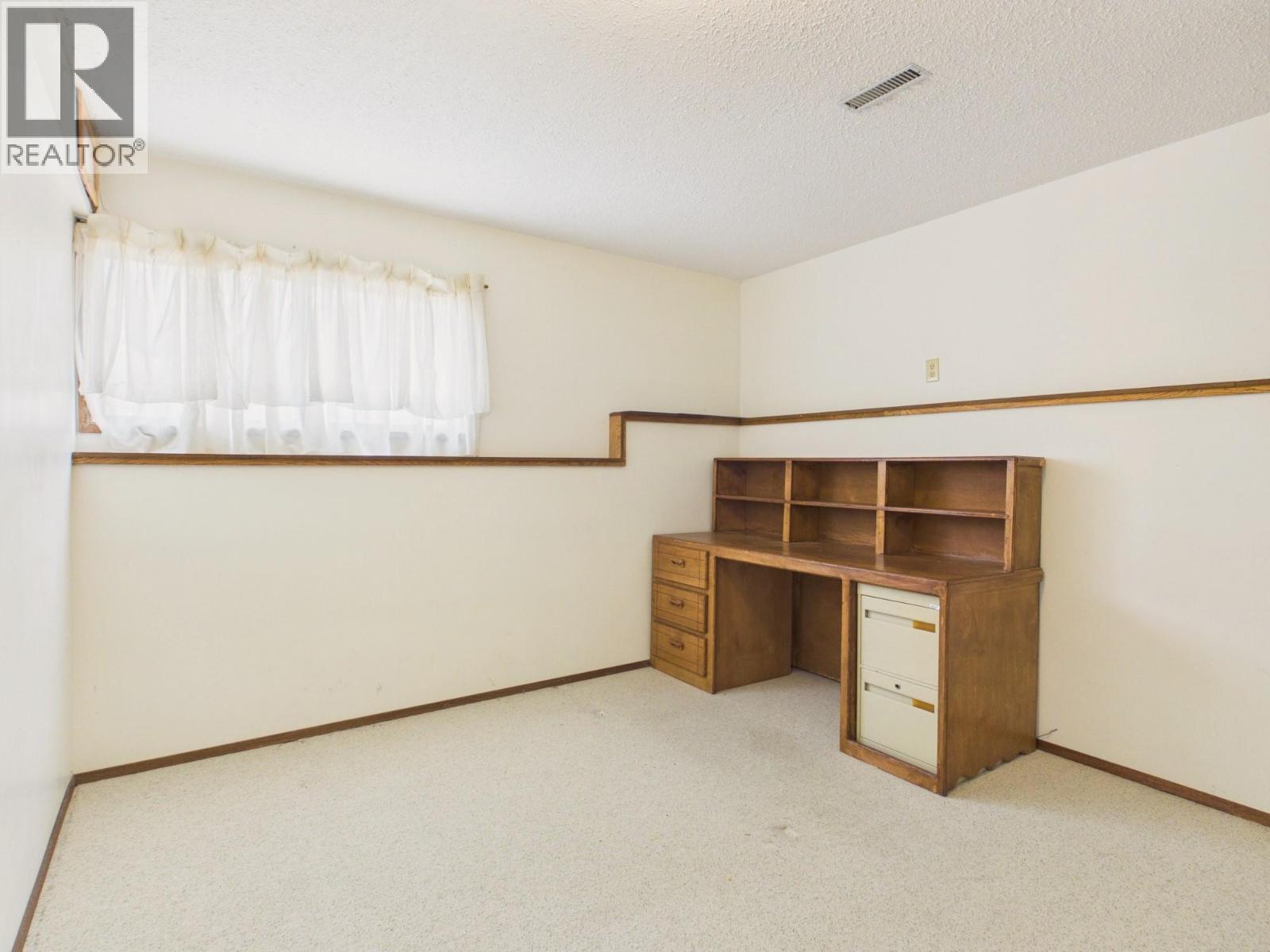 10 Spruce Court - 31