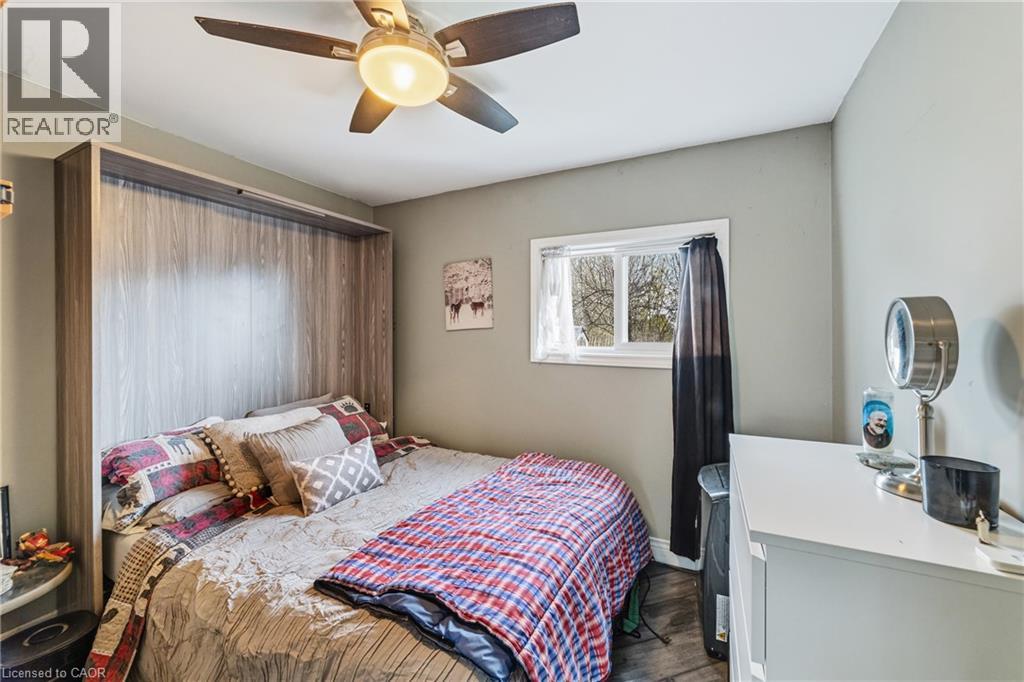 2 FAGAN Street - 24