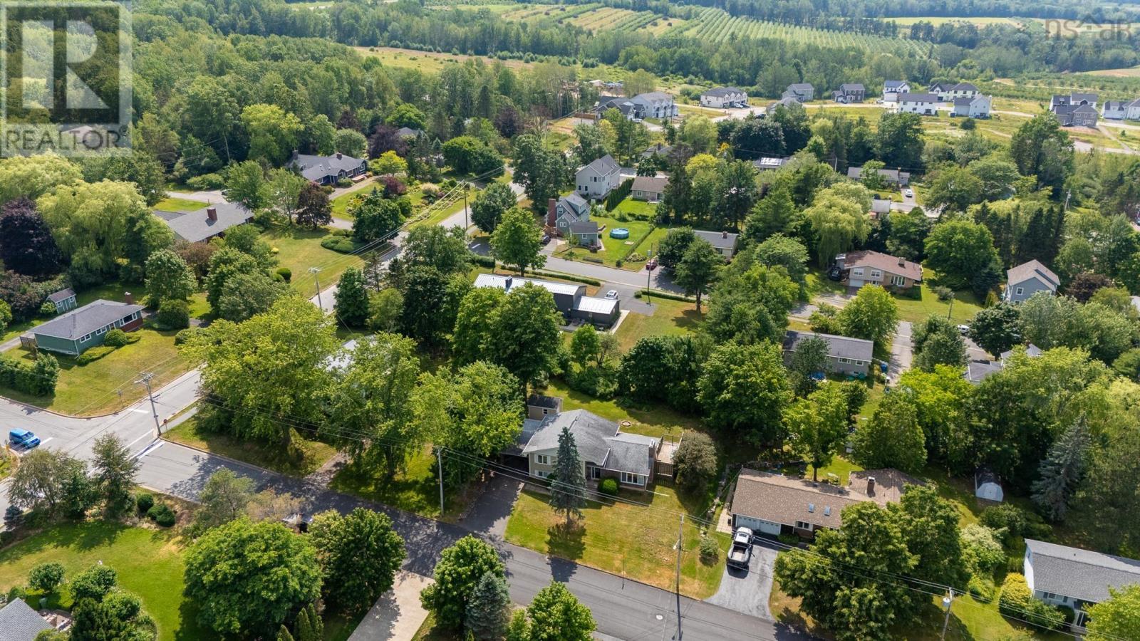 20 Grandview Drive - 45