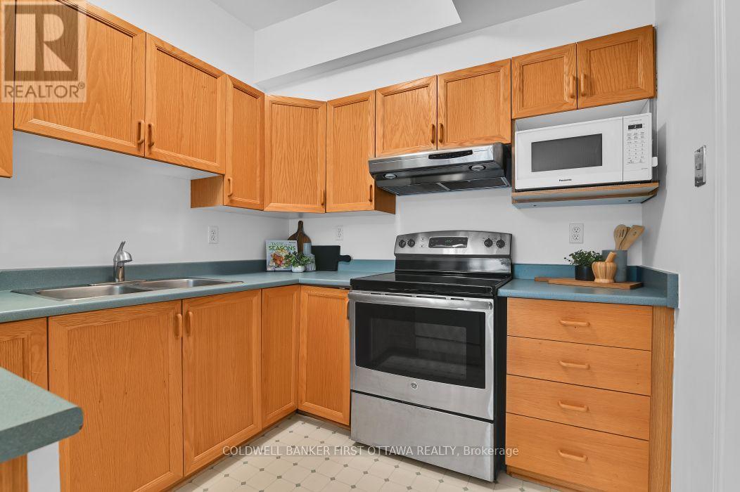 99 ROBSON COURT - 8