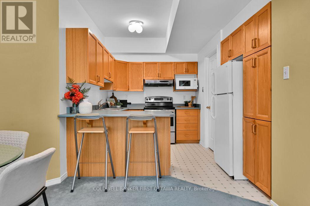 99 ROBSON COURT - 7
